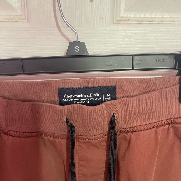 Abercrombie & Fitch all day shorts - Picture 2 of 5